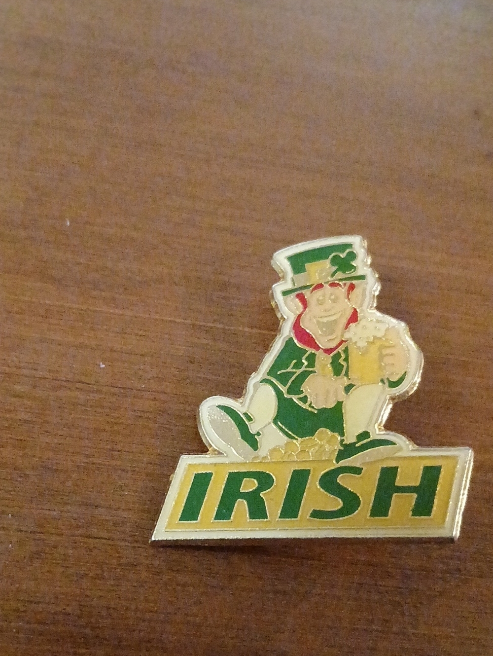 Irish Leprechaun Brooch in Green & Gold 2"